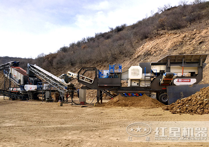 輪胎式車載流動(dòng)石子、粉碎機(jī)